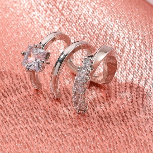 NWT Silver-tone Triple-bar Ear cuff w Rhinestones - Picture 3 of 3